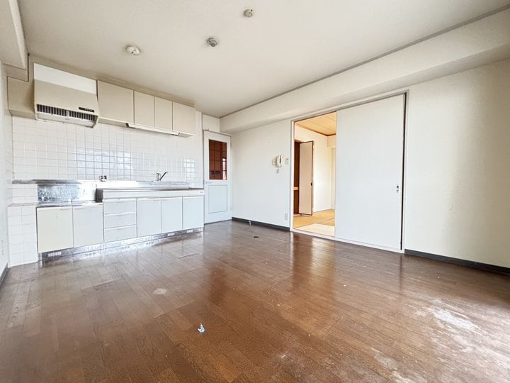 ヴィラ赤石の居間