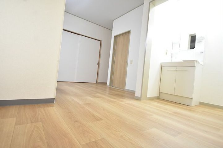 東京都調布市下石原3(アパート)の賃貸物件の居間