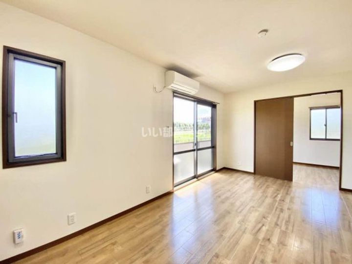 ラプラス植松5の居間