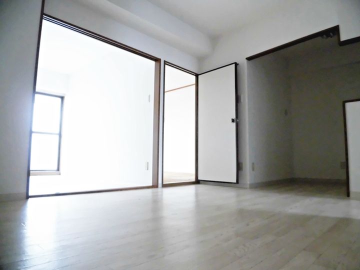 アスコットアームズ南橋本の居間