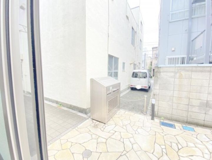 神奈川県横浜市磯子区森4(アパート)の賃貸物件の地図