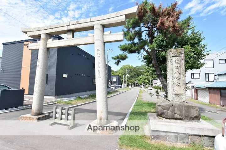 メゾンシンエイの周辺