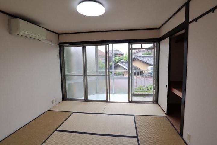 ひらきハイツの居間