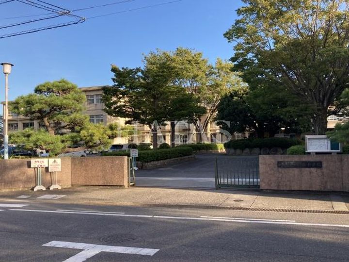 ハイツ新渡場Aの周辺