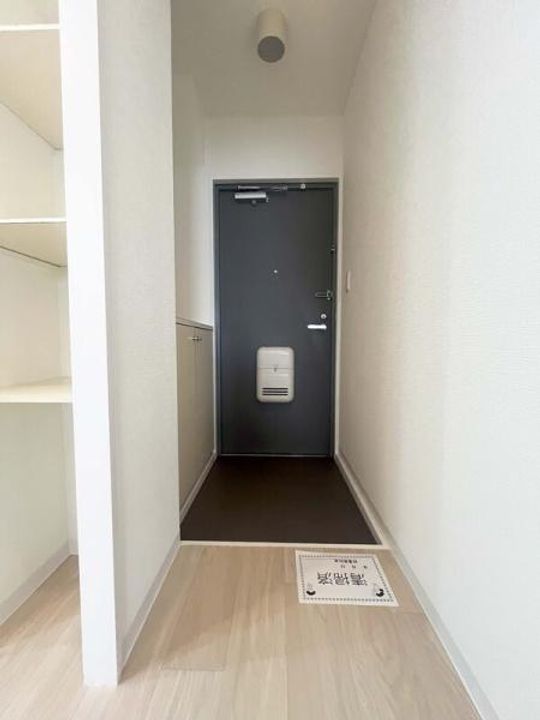大阪府寝屋川市香里南之町(マンション)の賃貸物件の玄関