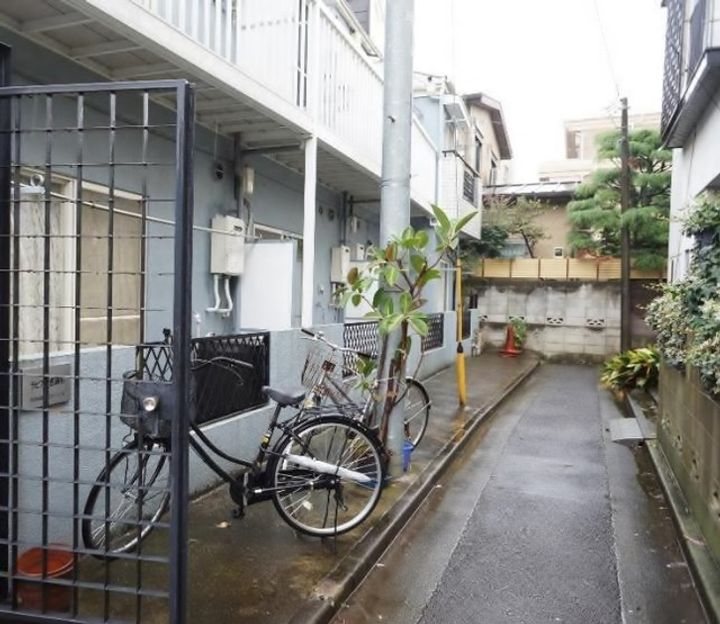 ラビアン西調布の地図