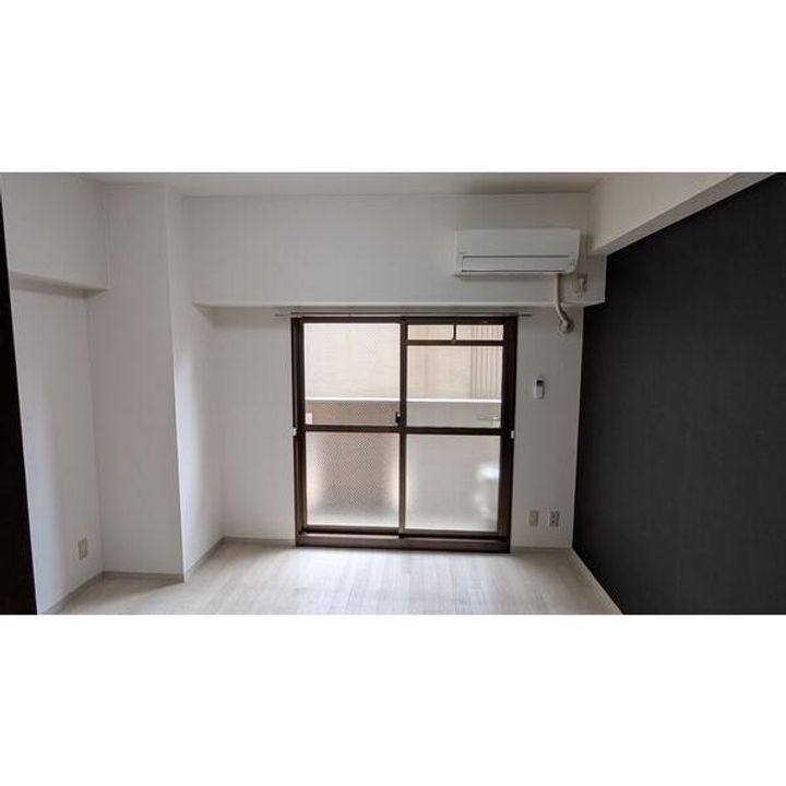 アーバンライフヤマゼンの居間