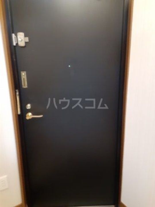 リバーストーン五反田の玄関