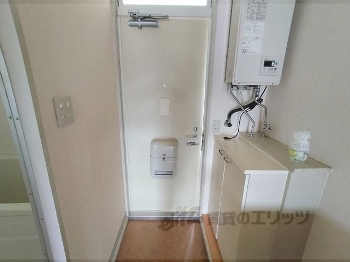 サムハイツの玄関