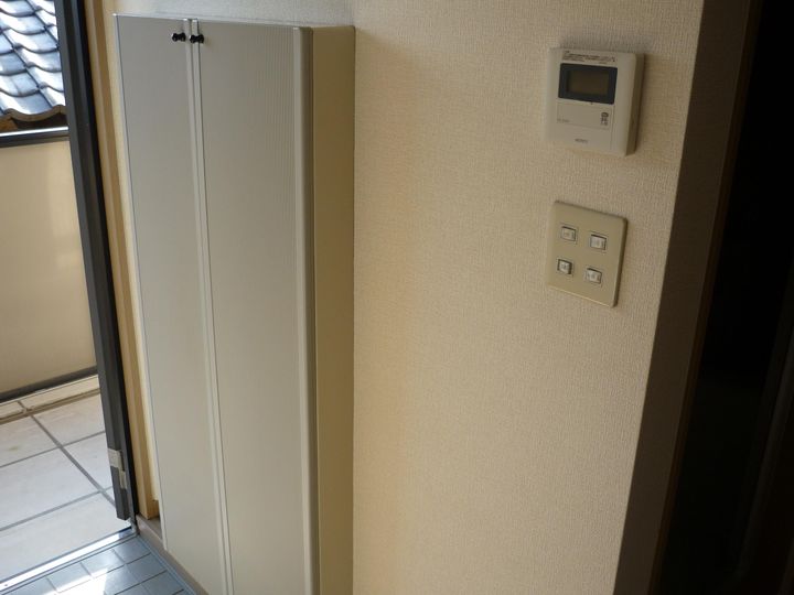 岡山県倉敷市西阿知町新田(アパート)の賃貸物件の玄関