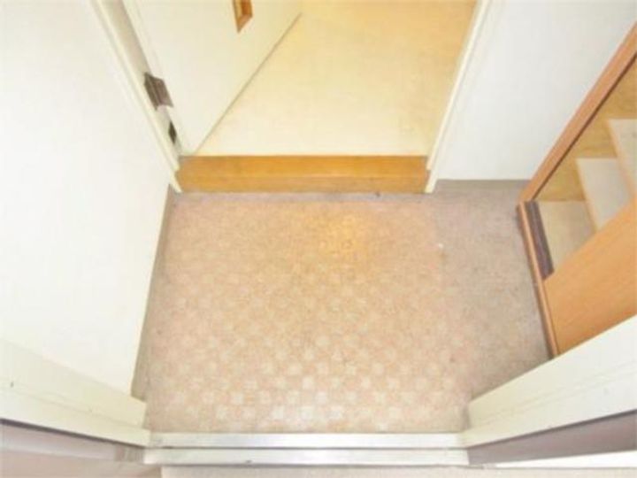 ドュミリエールの玄関