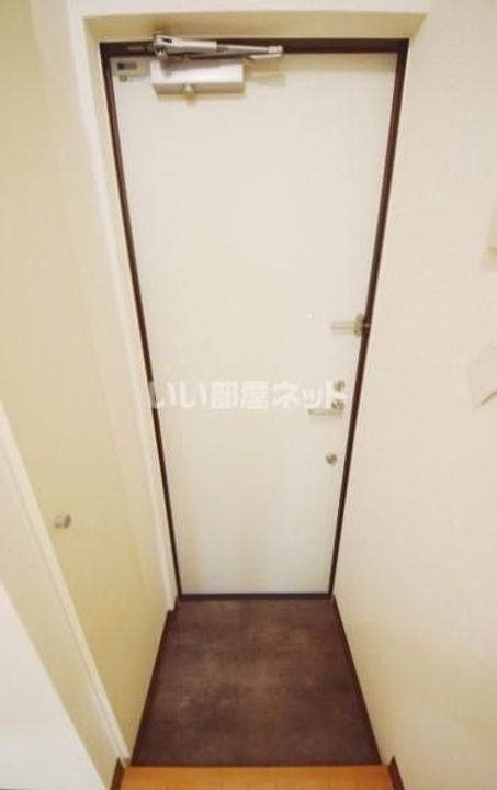 ティー・アンド・ジェイの玄関