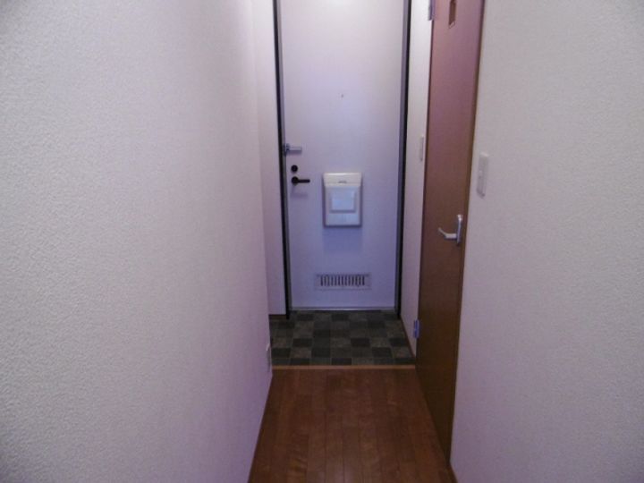 グリーンヒルズ城山の玄関