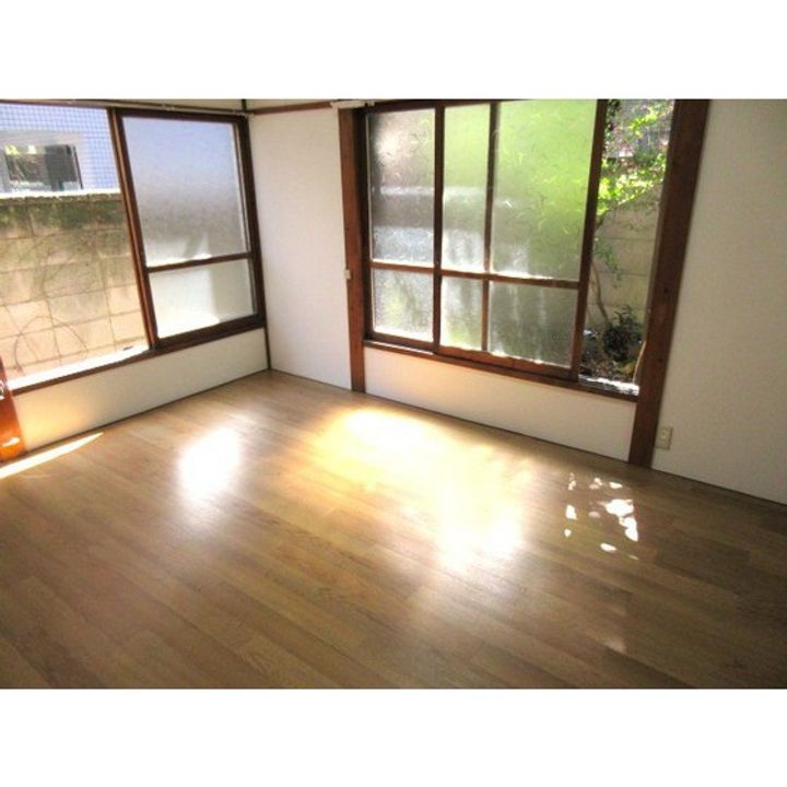 東京都中野区中野3(アパート)の賃貸物件の居間