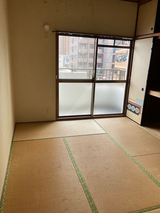 神野マンションIIの居間