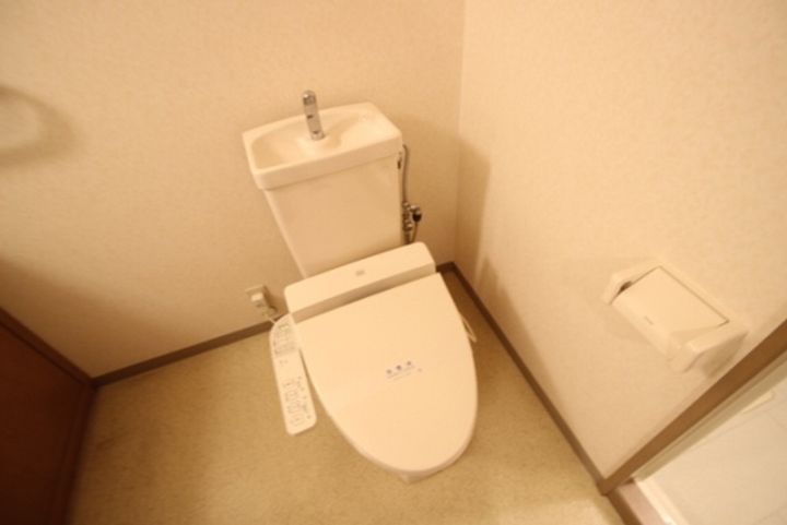 モア・マリオ平和公園の内装