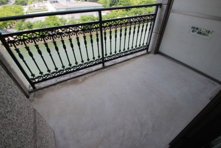 モア・マリオ平和公園の内装