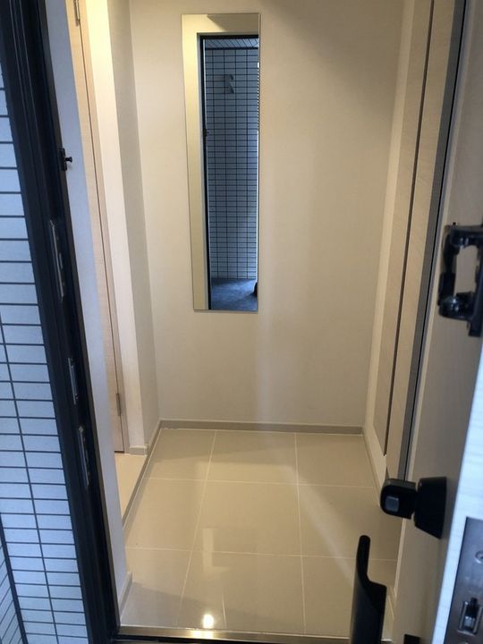 レガリス四谷の玄関