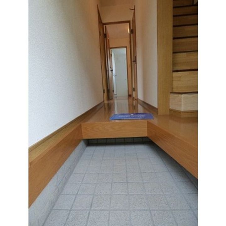 ハミングコート中嶋の玄関