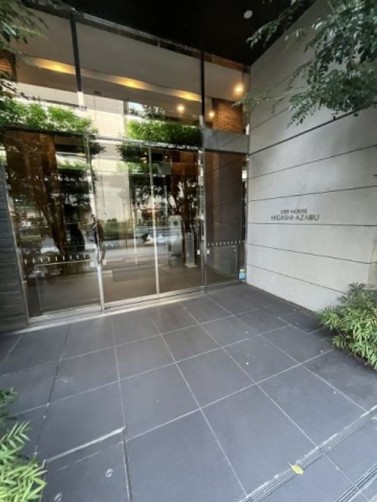 東京都港区東麻布1の賃貸マンションの地図