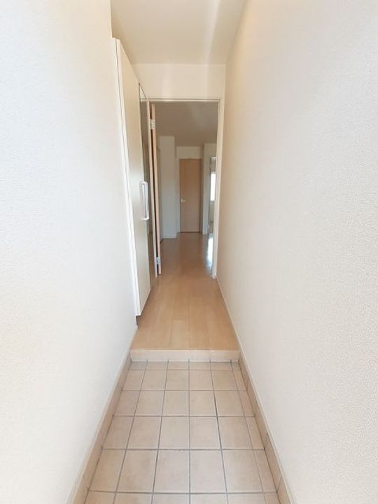 広島県福山市駅家町大字近田(アパート)の賃貸物件の玄関