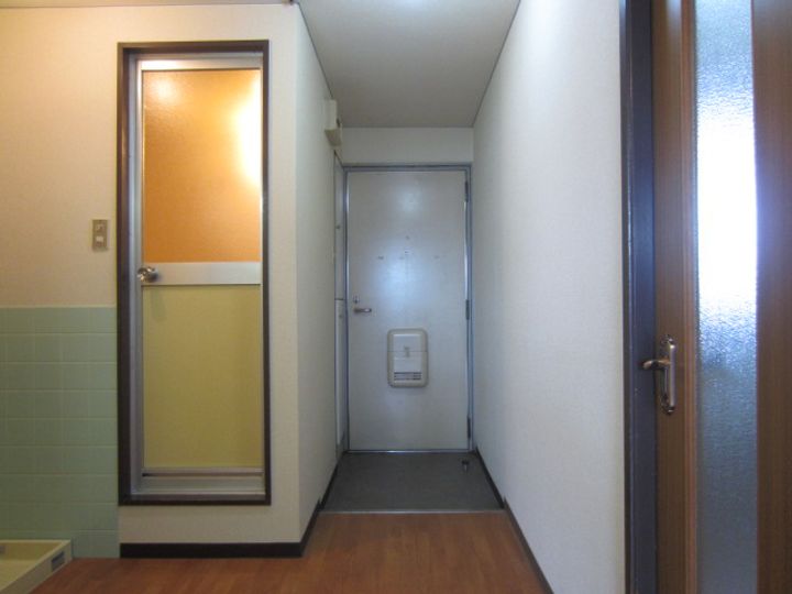 メゾン藤本の玄関