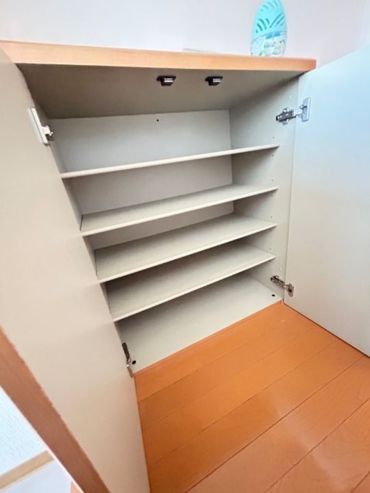 エクセランプラースの玄関