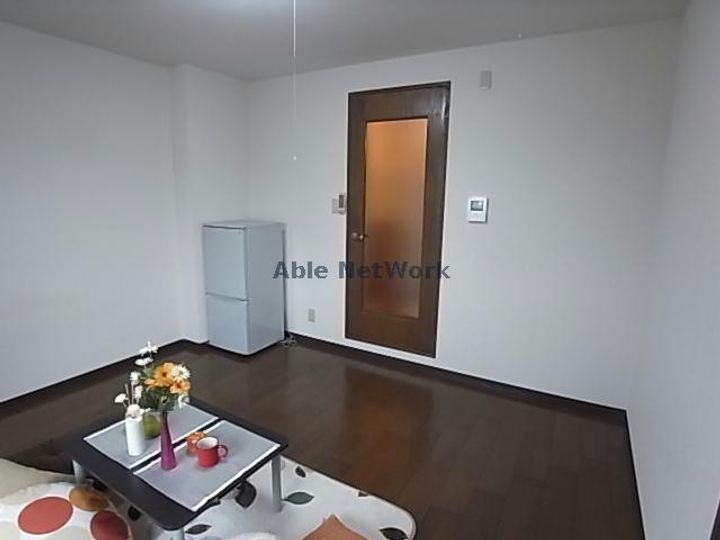 岐阜県岐阜市下鵜飼(マンション)の賃貸物件の居間