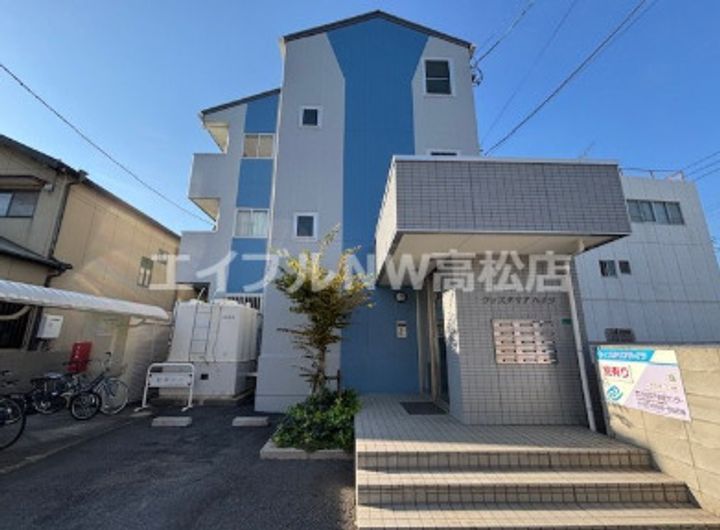 ウィスタリアハイツの外観