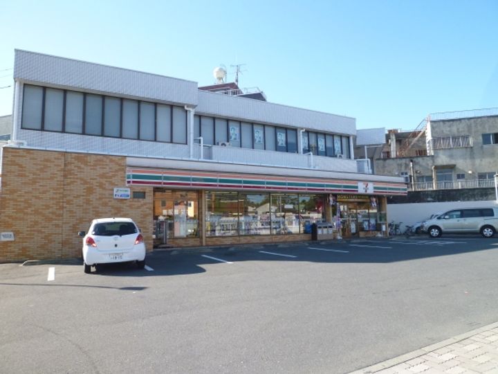 フォーライフヴィラ白帆 IIの周辺