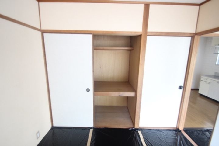 林ビルの内装