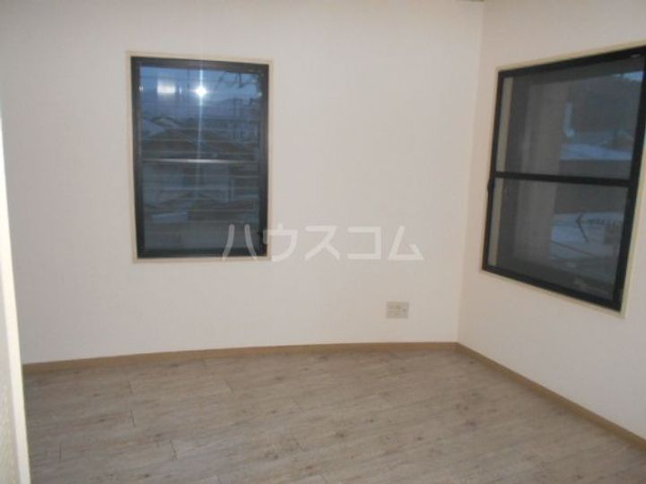 シャトレ花園の居間