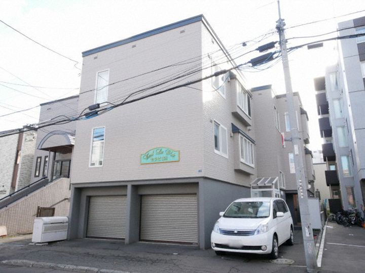 北海道札幌市中央区南十三条西8(アパート)の賃貸物件の外観