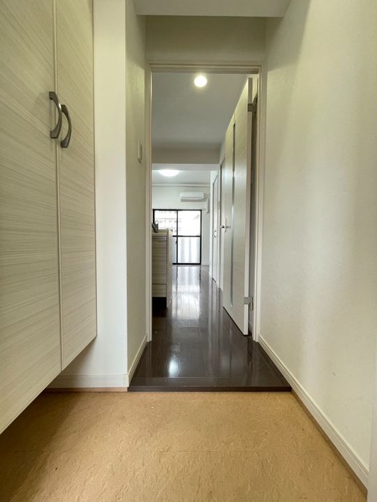 A-STEP甲突の玄関