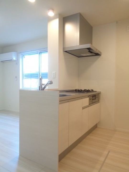 滋賀県栗東市霊仙寺6(アパート)の賃貸物件のキッチン