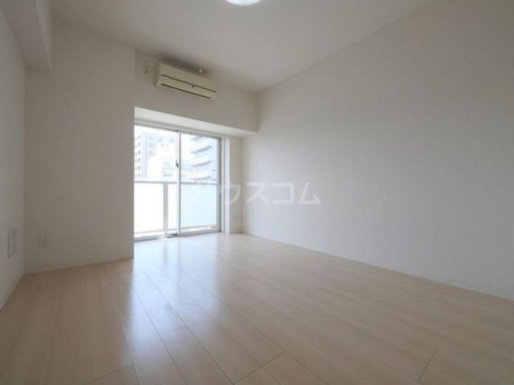 ベルグレードHJの居間