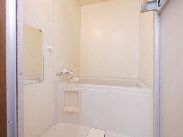 メゾンエクレーレ北18条の風呂