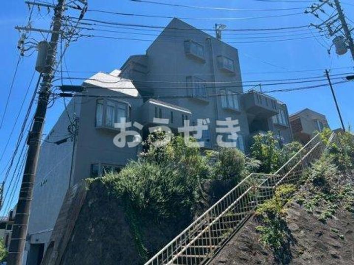 パティオ野毛山公園10号館の地図