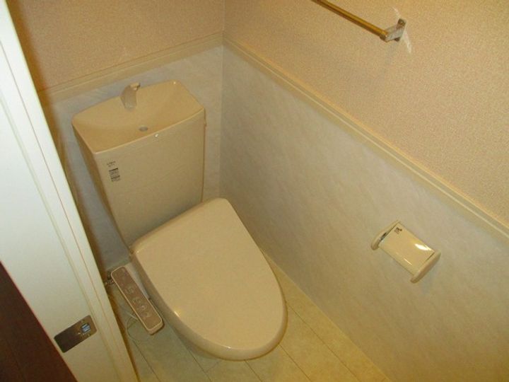 ヌーボイナリ金沢の内装