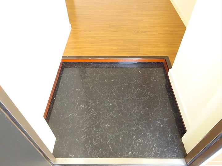 東京都渋谷区笹塚1(マンション)の賃貸物件の玄関