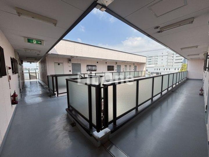 ラ・メール岡野の地図