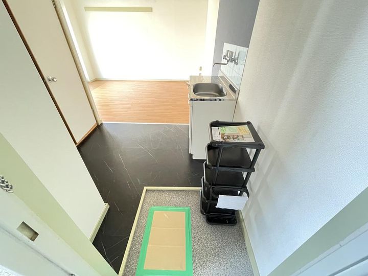 えび寿マンションの玄関