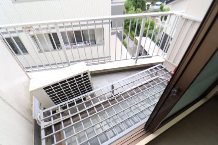 オーケービルの内装
