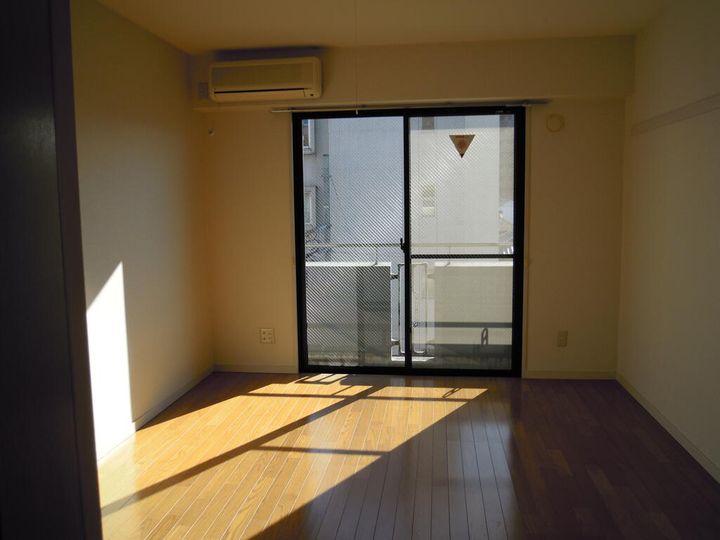 サンハイツの居間