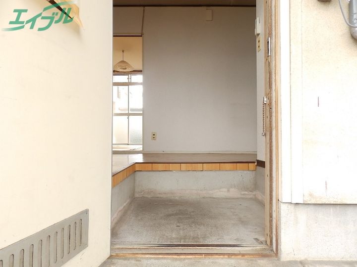 さつき荘の玄関