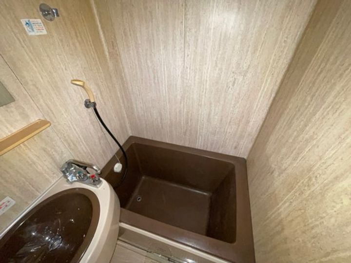 アスプロパラティ8の風呂