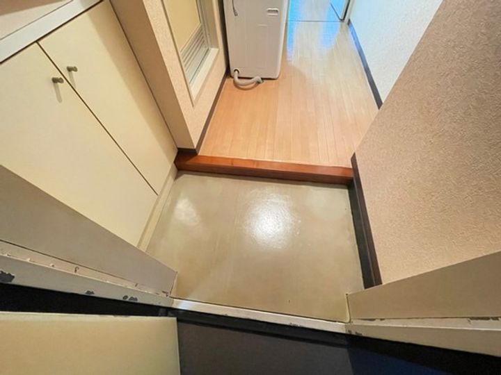 アスプロパラティ8の玄関