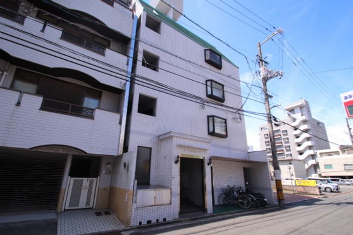 アスプロパラティ8の外観