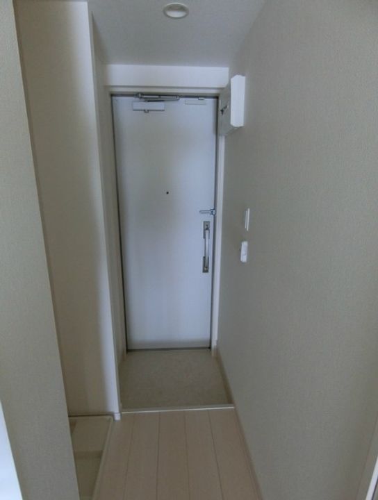 リブリ・恋ヶ窪の玄関