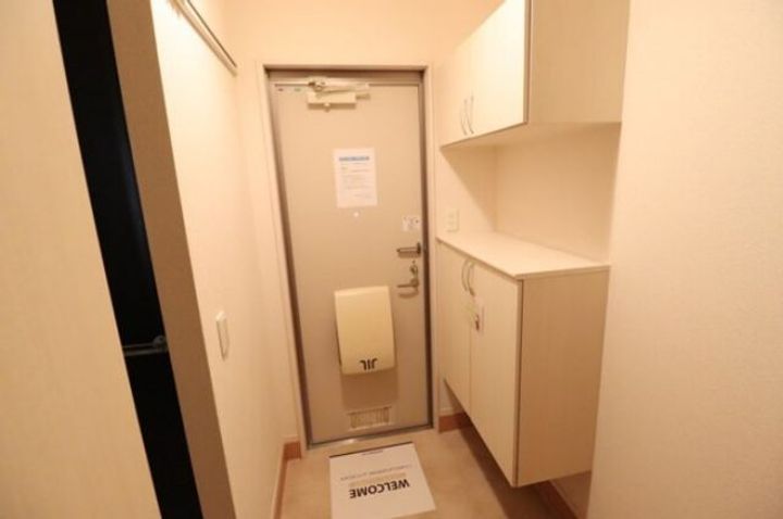 茨城県稲敷郡阿見町岡崎1(アパート)の賃貸物件の玄関